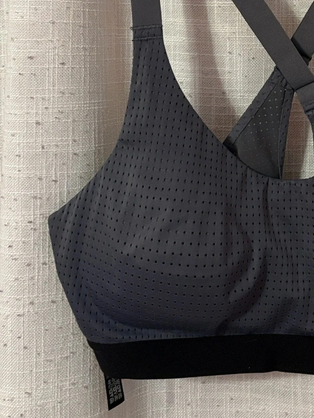 Victoria Secret Sport Mesh Lightweight Strappy Cross Back Sports Bra - Picture 6 of 12